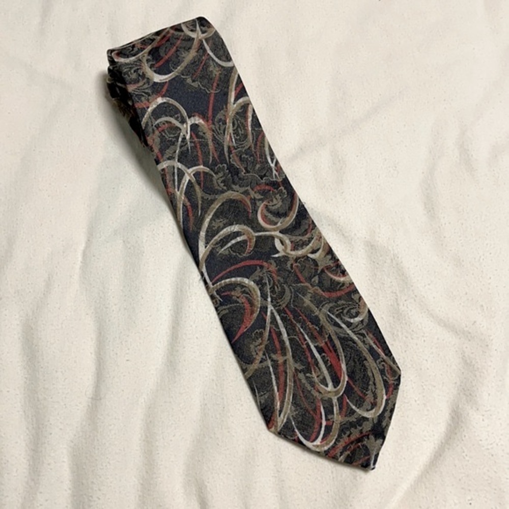 Italian 100% silk tie